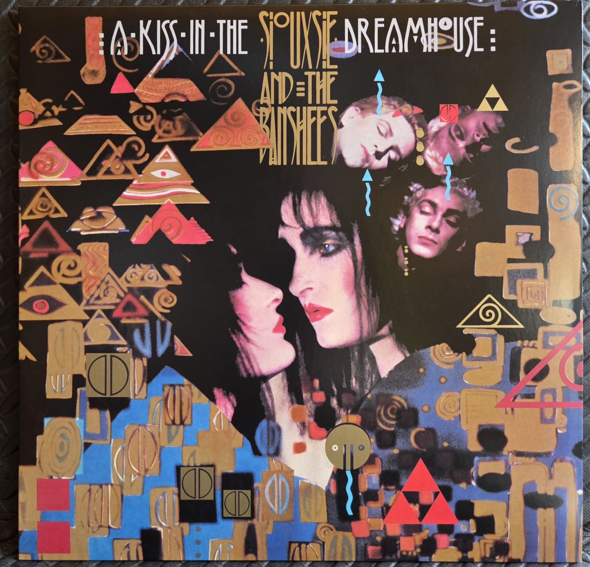 A kiss in the dreamhouse - SIOUXSIE AND THE BANSHEES Płyta winylowa LP - Vinylhouse - sklep z muzyką na płytach winylowych
